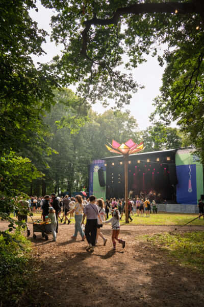 Die Hauptbühne beim appletree garden festival in Diepholz. 