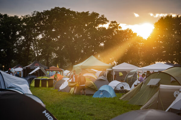 Sonnenuntergang beim appletree garden festival 2025